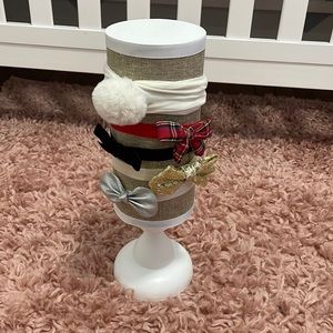 Girls head band holder